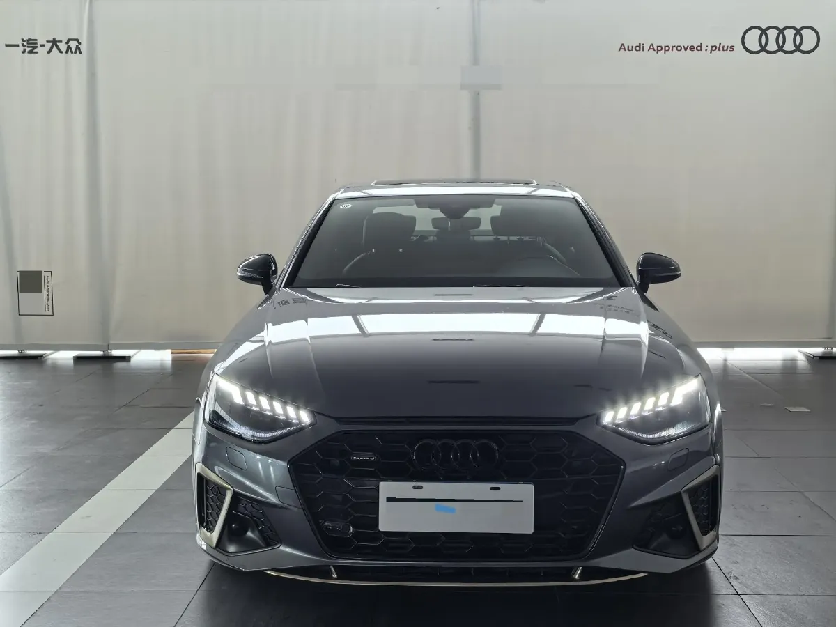 2024 Audi A4L 2.0T 190HP L4 7DCT,autocango,china used car exporter,china ev exporter,chinese used car exporter,chinese used ev exporter