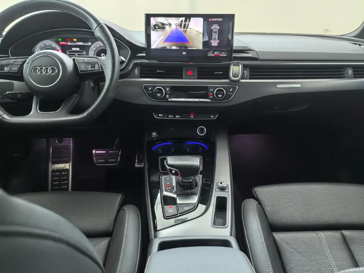 2024 Audi A4L 2.0T 190HP L4 7DCT,autocango,china used car exporter,china ev exporter,chinese used car exporter,chinese used ev exporter