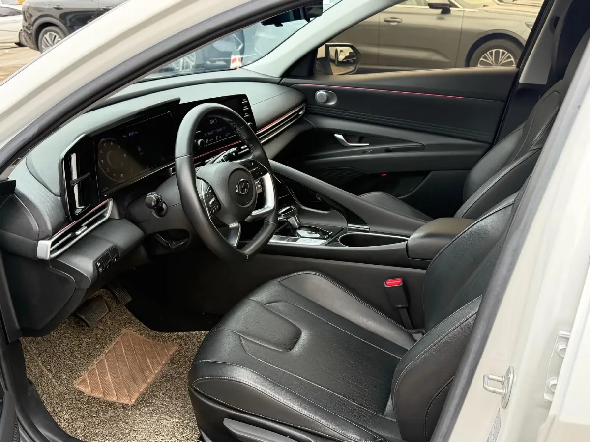 2022 Hyundai Elantra 1.5L 115HP L4 CVT,autocango,china used car exporter,china ev exporter,chinese used car exporter,chinese used ev exporter