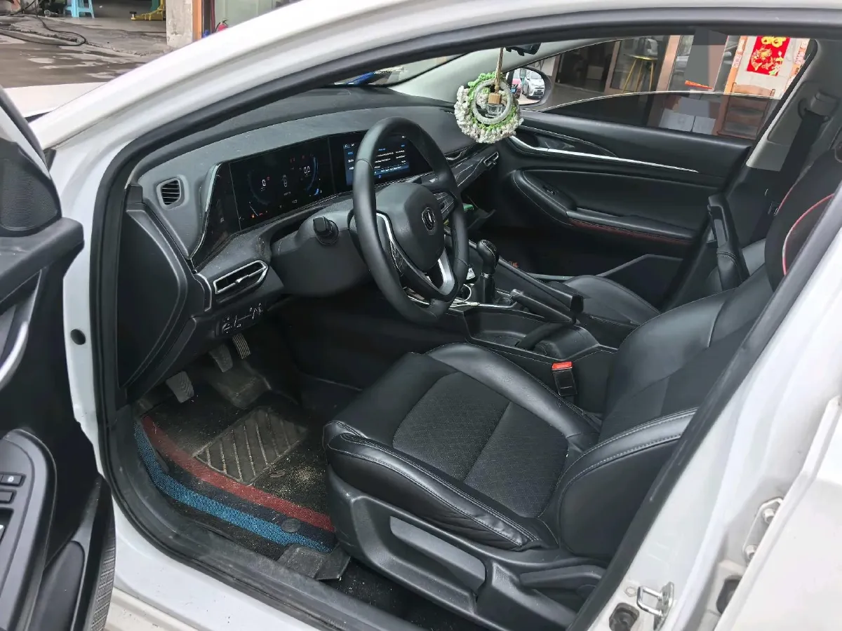 2021 ChangAn Eado 1.6L 128HP L4 5MT,autocango,china used car exporter,china ev exporter,chinese used car exporter,chinese used ev exporter