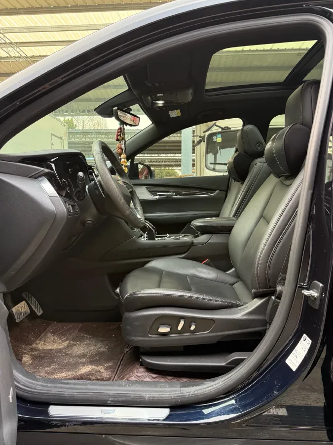 2021 Cadillac XT6 2.0T 237HP L4 9AT,autocango,china used car exporter,china ev exporter,chinese used car exporter,chinese used ev exporter