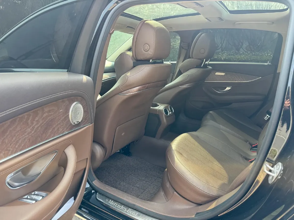 2020 Mercedes-Benz E Class 1.5T 184HP L4 9AT,autocango,china used car exporter,china ev exporter,chinese used car exporter,chinese used ev exporter