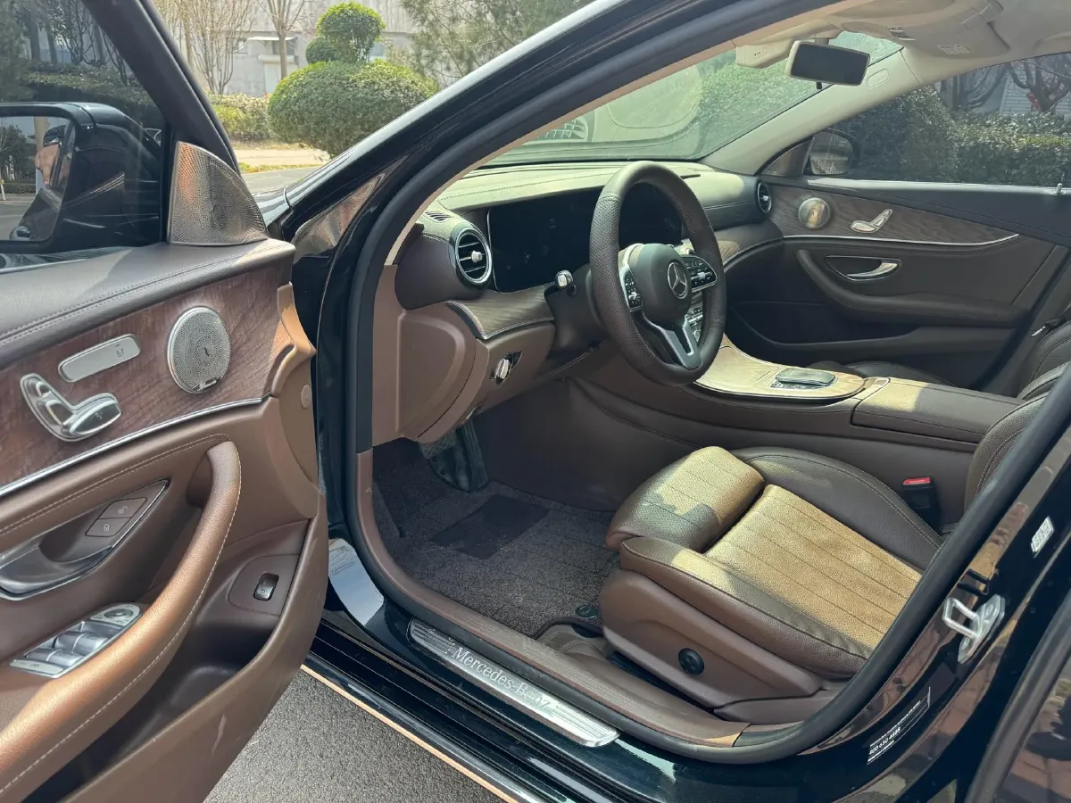 2020 Mercedes-Benz E Class 1.5T 184HP L4 9AT,autocango,china used car exporter,china ev exporter,chinese used car exporter,chinese used ev exporter