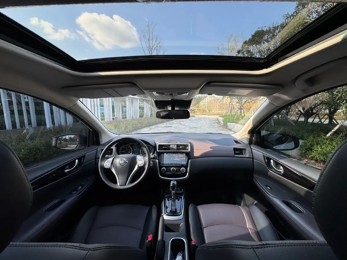 2021 Nissan Tiida 1.6L 122HP L4 CVT,autocango,china used car exporter,china ev exporter,chinese used car exporter,chinese used ev exporter