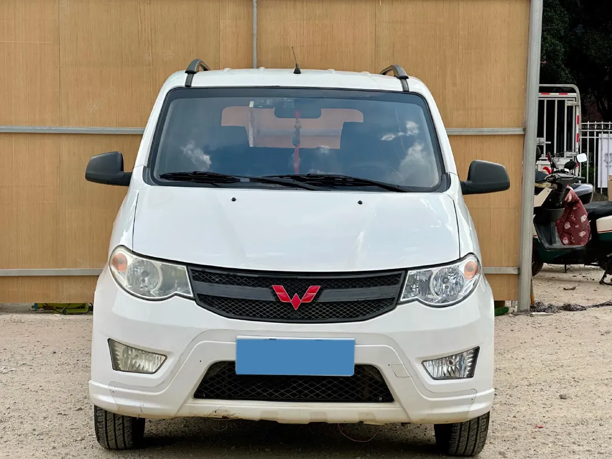 2018 WuLing HongGuang 1.2L 82HP L4 5MT,autocango,china used car exporter,china ev exporter,chinese used car exporter,chinese used ev exporter