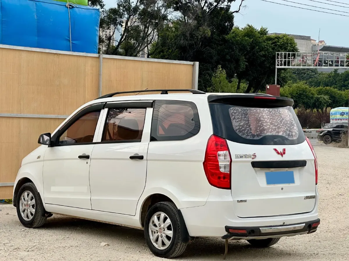 2018 WuLing HongGuang 1.2L 82HP L4 5MT,autocango,china used car exporter,china ev exporter,chinese used car exporter,chinese used ev exporter