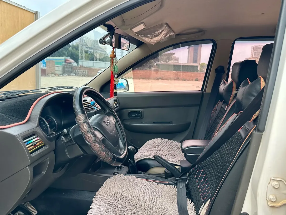 2018 WuLing HongGuang 1.2L 82HP L4 5MT,autocango,china used car exporter,china ev exporter,chinese used car exporter,chinese used ev exporter