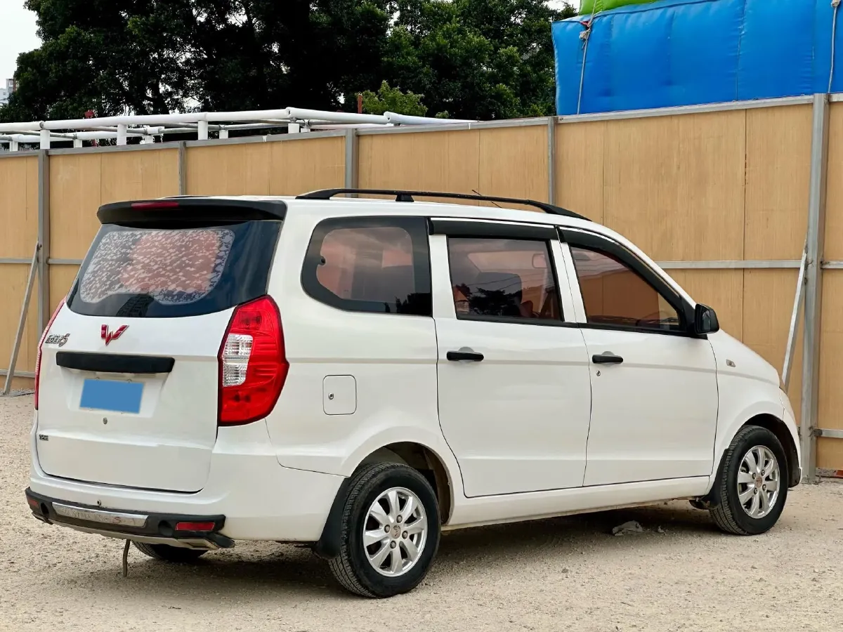 2018 WuLing HongGuang 1.2L 82HP L4 5MT,autocango,china used car exporter,china ev exporter,chinese used car exporter,chinese used ev exporter