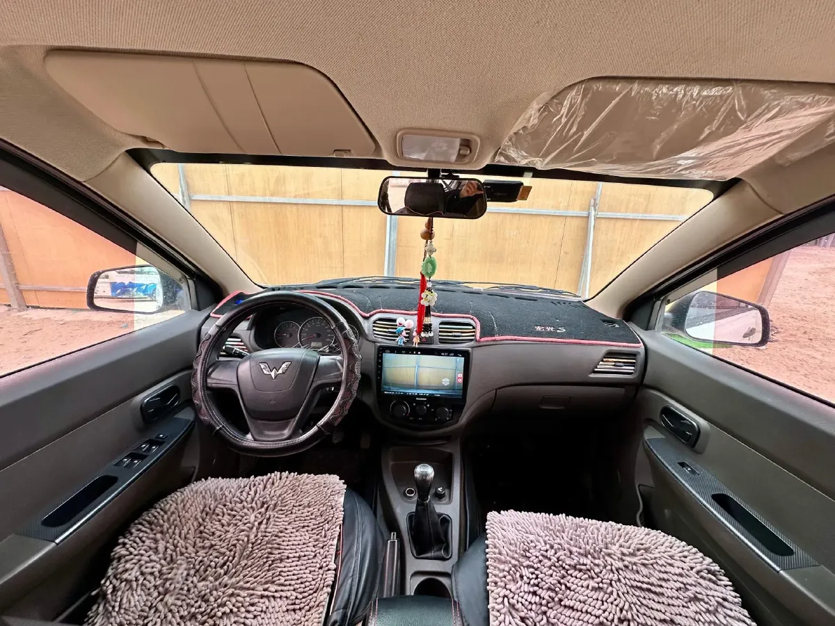 2018 WuLing HongGuang 1.2L 82HP L4 5MT,autocango,china used car exporter,china ev exporter,chinese used car exporter,chinese used ev exporter