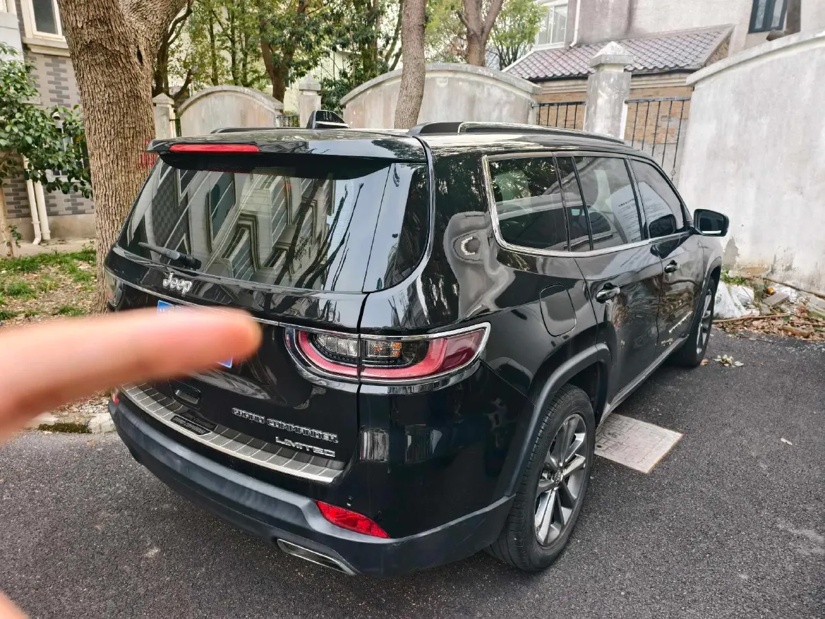 2018 Jeep Grand Commander 2.0T 265HP L4 9AT,autocango,china used car exporter,china ev exporter,chinese used car exporter,chinese used ev exporter