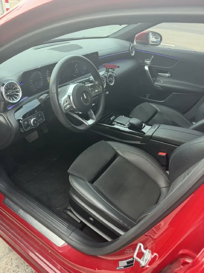 2021 Mercedes-Benz A Class 1.3T 163HP L4 7DCT,autocango,china used car exporter,china ev exporter,chinese used car exporter,chinese used ev exporter