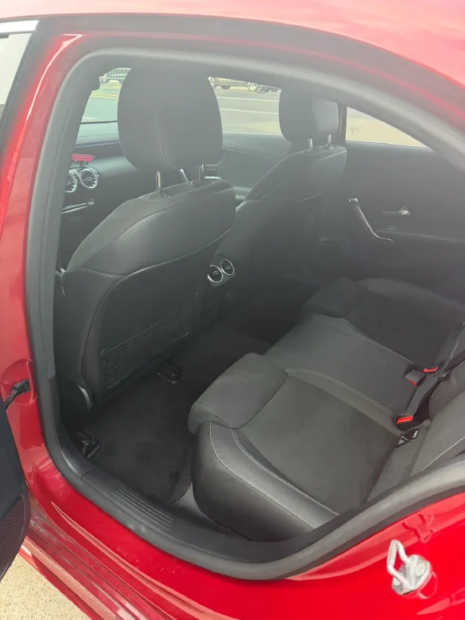 2021 Mercedes-Benz A Class 1.3T 163HP L4 7DCT,autocango,china used car exporter,china ev exporter,chinese used car exporter,chinese used ev exporter