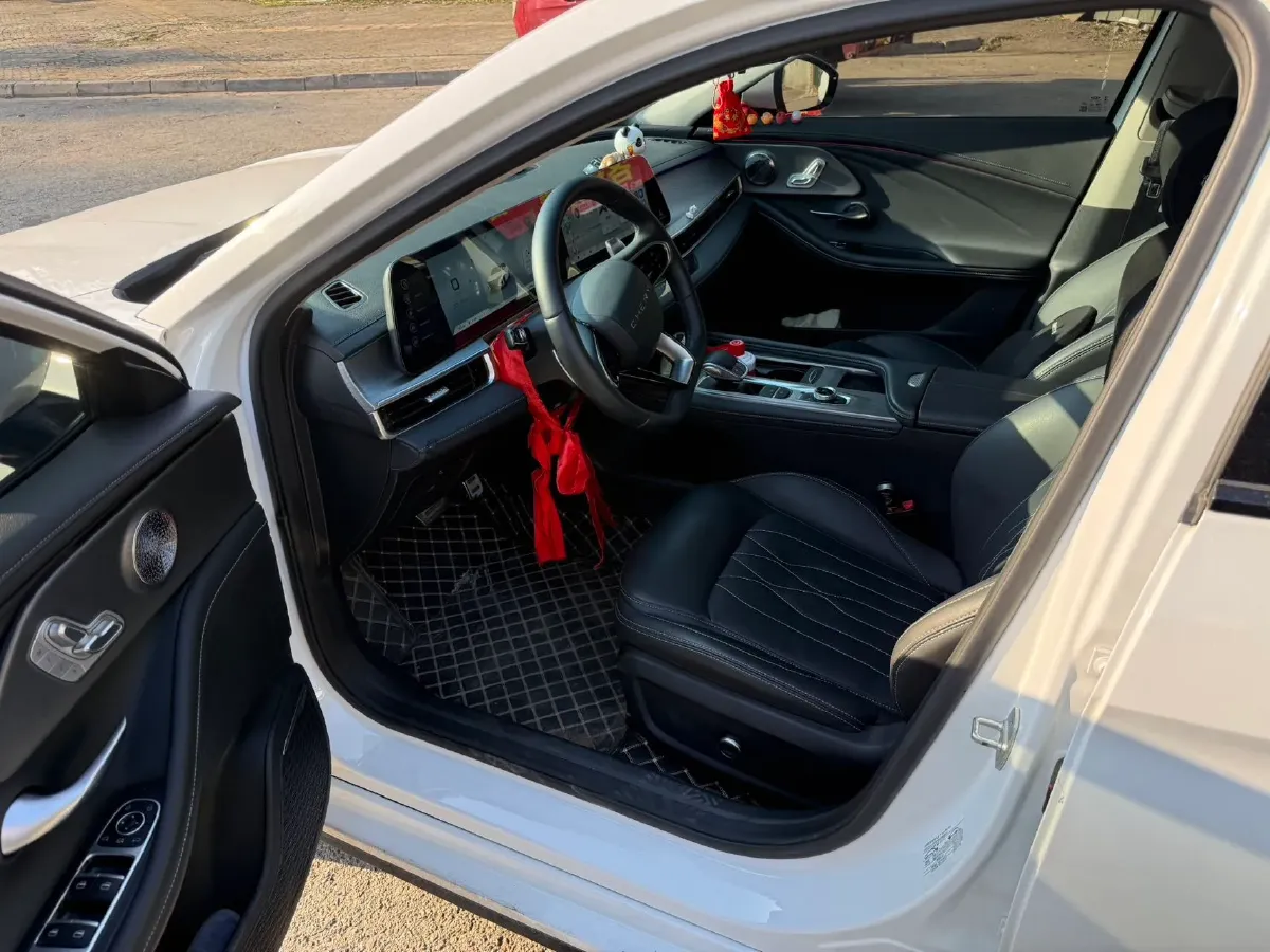 2025 Chery Arrizo 8 2.0T 254HP L4 7DCT,autocango,china used car exporter,china ev exporter,chinese used car exporter,chinese used ev exporter