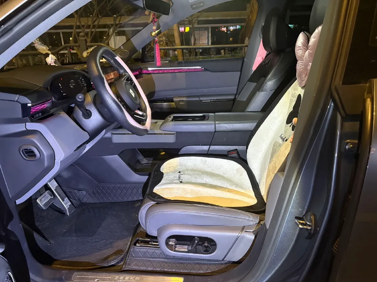 2025 Zeekr 7X BEV 75KWH,autocango,china used car exporter,china ev exporter,chinese used car exporter,chinese used ev exporter