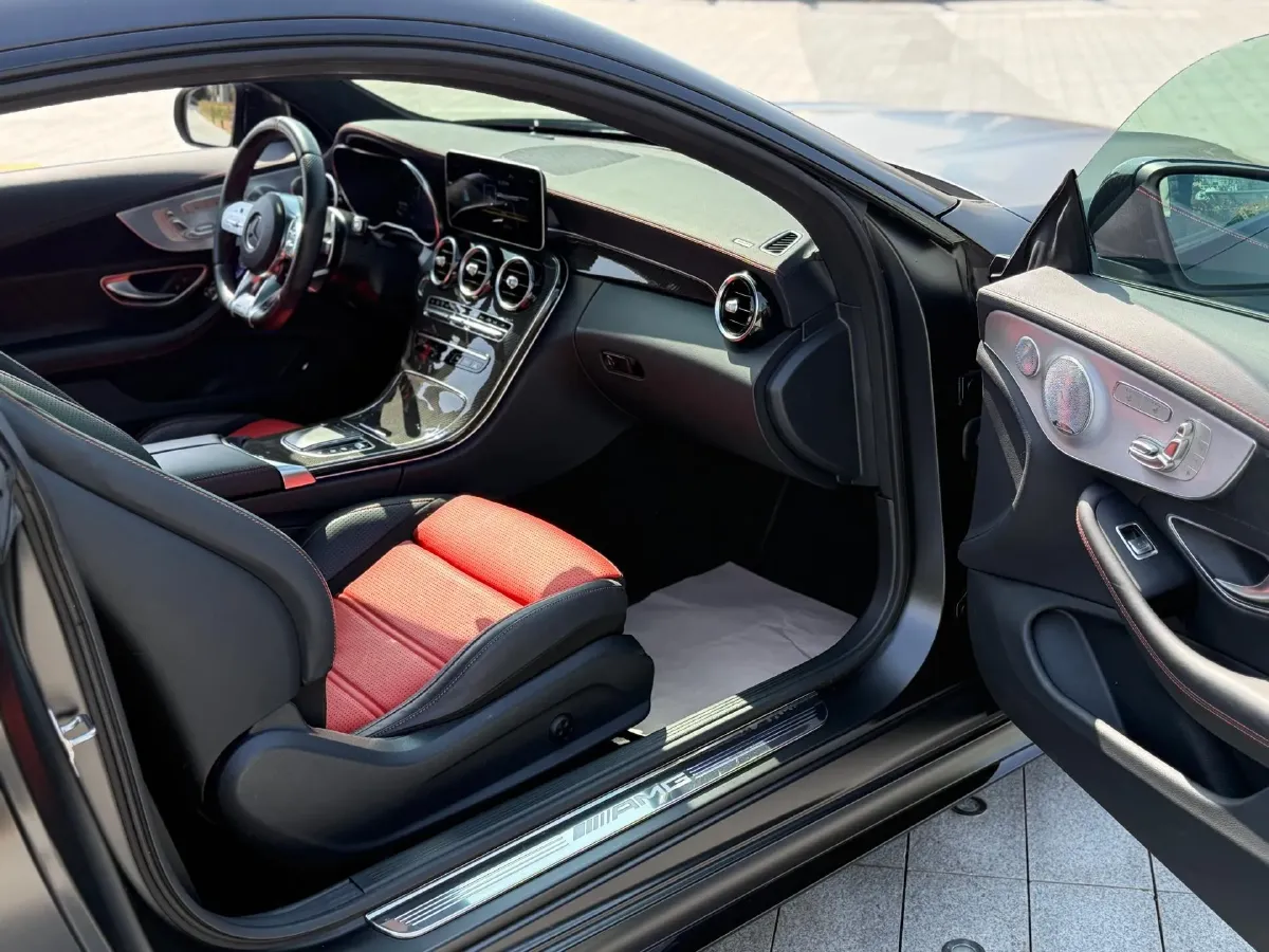 2021 Mercedes-Benz C AMG 4.0T 476HP V8 9AT,autocango,china used car exporter,china ev exporter,chinese used car exporter,chinese used ev exporter