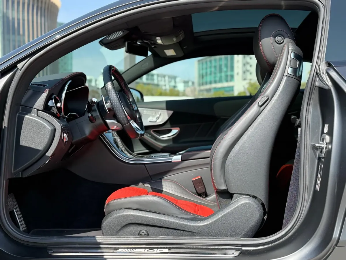 2021 Mercedes-Benz C AMG 4.0T 476HP V8 9AT,autocango,china used car exporter,china ev exporter,chinese used car exporter,chinese used ev exporter