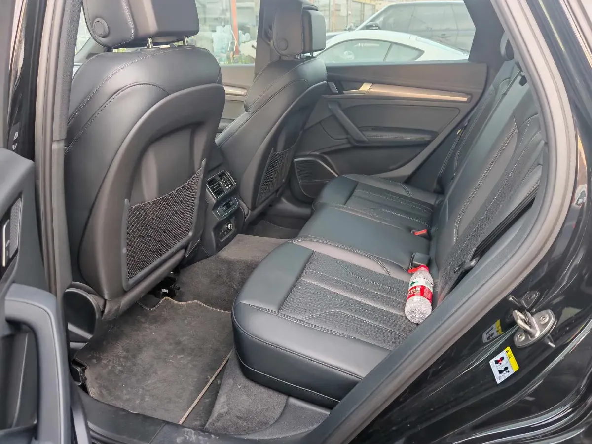 2024 Audi Q5L 2.0T 245HP L4 7DCT,autocango,china used car exporter,china ev exporter,chinese used car exporter,chinese used ev exporter