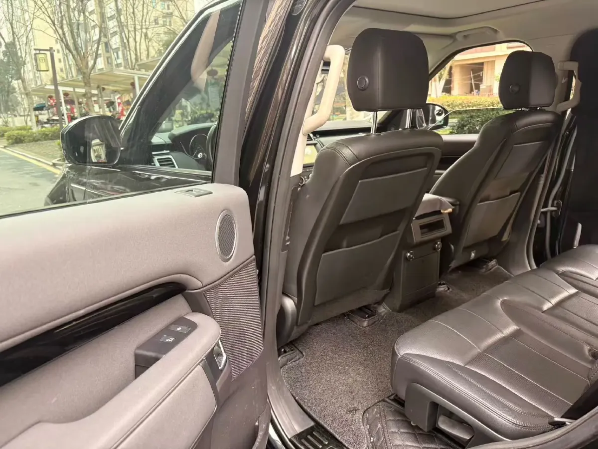 2019 Land Rover Discovery 3.0T 340HP V6 8AT,autocango,china used car exporter,china ev exporter,chinese used car exporter,chinese used ev exporter