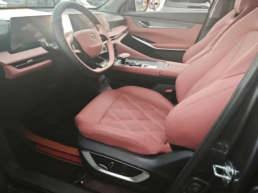 2023 ChangAn CS75 Plus 1.5T 188HP L4 8AT,autocango,china used car exporter,china ev exporter,chinese used car exporter,chinese used ev exporter