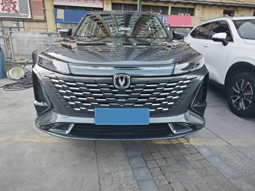 2023 ChangAn CS75 Plus 1.5T 188HP L4 8AT,autocango,china used car exporter,china ev exporter,chinese used car exporter,chinese used ev exporter