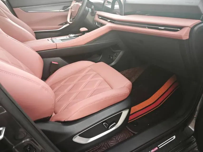 2023 ChangAn CS75 Plus 1.5T 188HP L4 8AT,autocango,china used car exporter,china ev exporter,chinese used car exporter,chinese used ev exporter