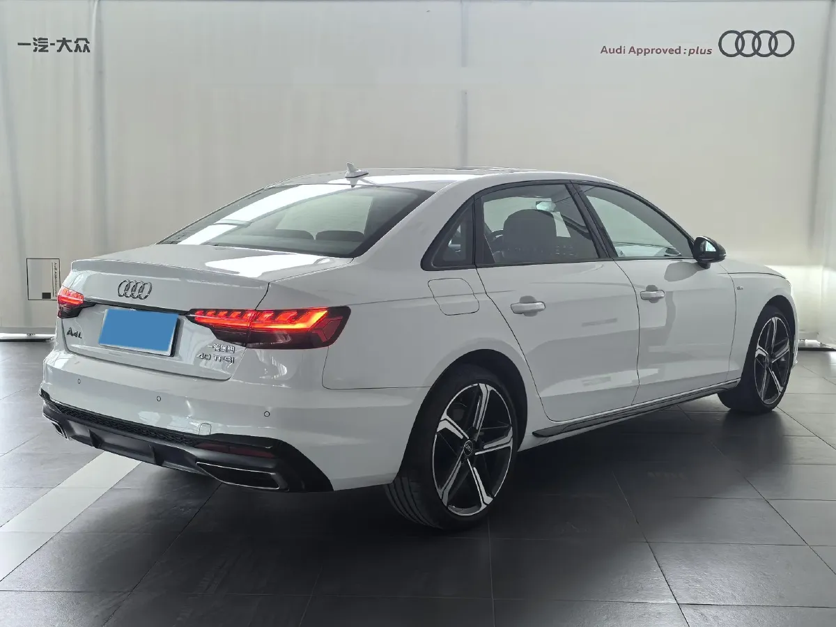 2023 Audi A4L 2.0T 190HP L4 7DCT,autocango,china used car exporter,china ev exporter,chinese used car exporter,chinese used ev exporter