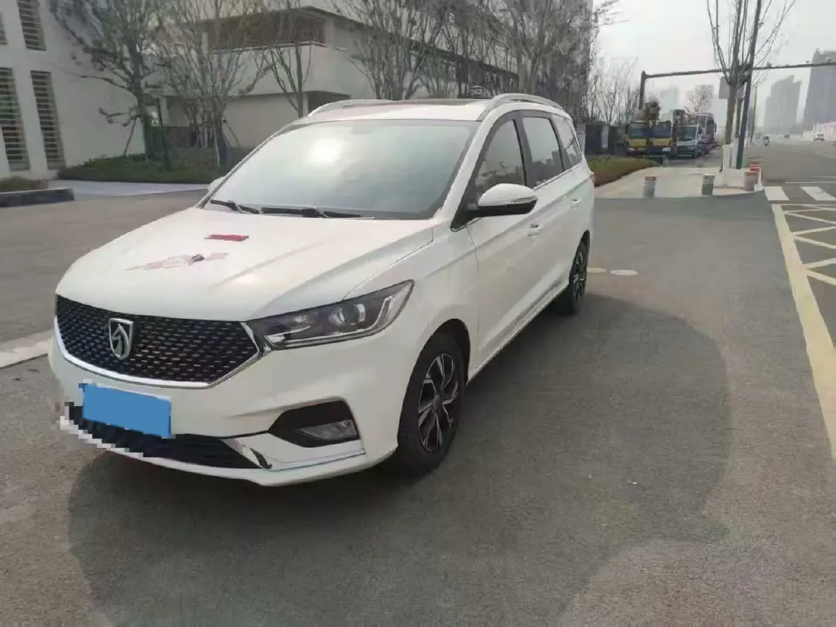 2019 BaoJun 360 1.5L 105HP L4 CVT,autocango,china used car exporter,china ev exporter,chinese used car exporter,chinese used ev exporter