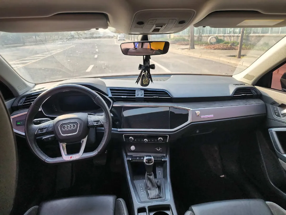 2020 Audi Q3 Sportback 2.0T 186HP L4 7DCT,autocango,china used car exporter,china ev exporter,chinese used car exporter,chinese used ev exporter