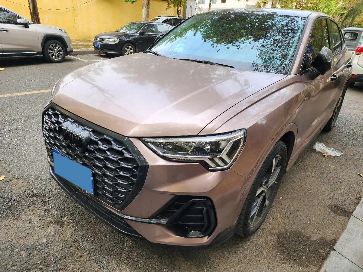 2020 Audi Q3 Sportback 2.0T 186HP L4 7DCT,autocango,china used car exporter,china ev exporter,chinese used car exporter,chinese used ev exporter