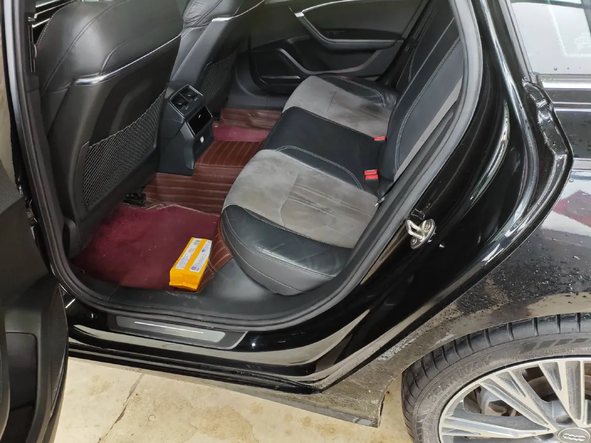 2020 Audi A6L 2.0T 224HP L4 7DCT,autocango,china used car exporter,china ev exporter,chinese used car exporter,chinese used ev exporter