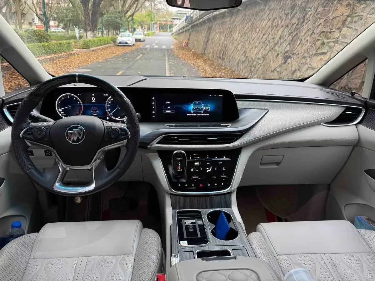 2022 Buick GL8 2.0T 237HP L4 9AT,autocango,china used car exporter,china ev exporter,chinese used car exporter,chinese used ev exporter