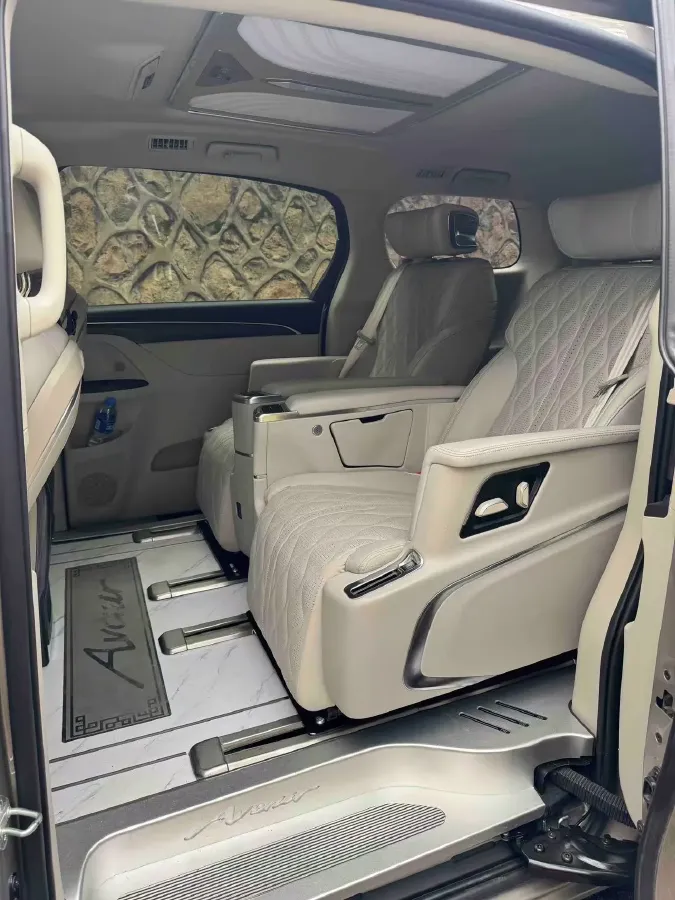 2022 Buick GL8 2.0T 237HP L4 9AT,autocango,china used car exporter,china ev exporter,chinese used car exporter,chinese used ev exporter