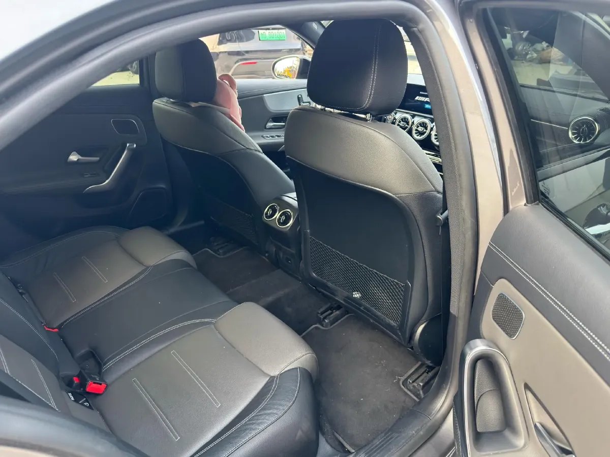 2022 Mercedes-Benz A AMG 2.0T 306HP L4 7DCT,autocango,china used car exporter,china ev exporter,chinese used car exporter,chinese used ev exporter