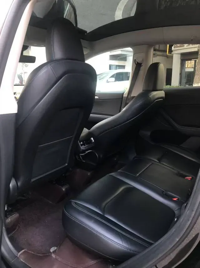 2022 Tesla Model Y BEV 60KWH,autocango,china used car exporter,china ev exporter,chinese used car exporter,chinese used ev exporter