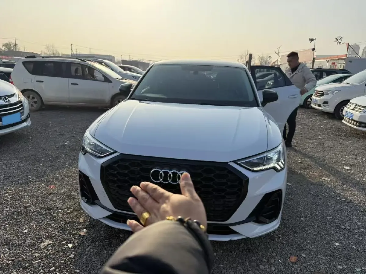 2022 Audi Q3 Sportback 2.0T 186HP L4 7DCT,autocango,china used car exporter,china ev exporter,chinese used car exporter,chinese used ev exporter