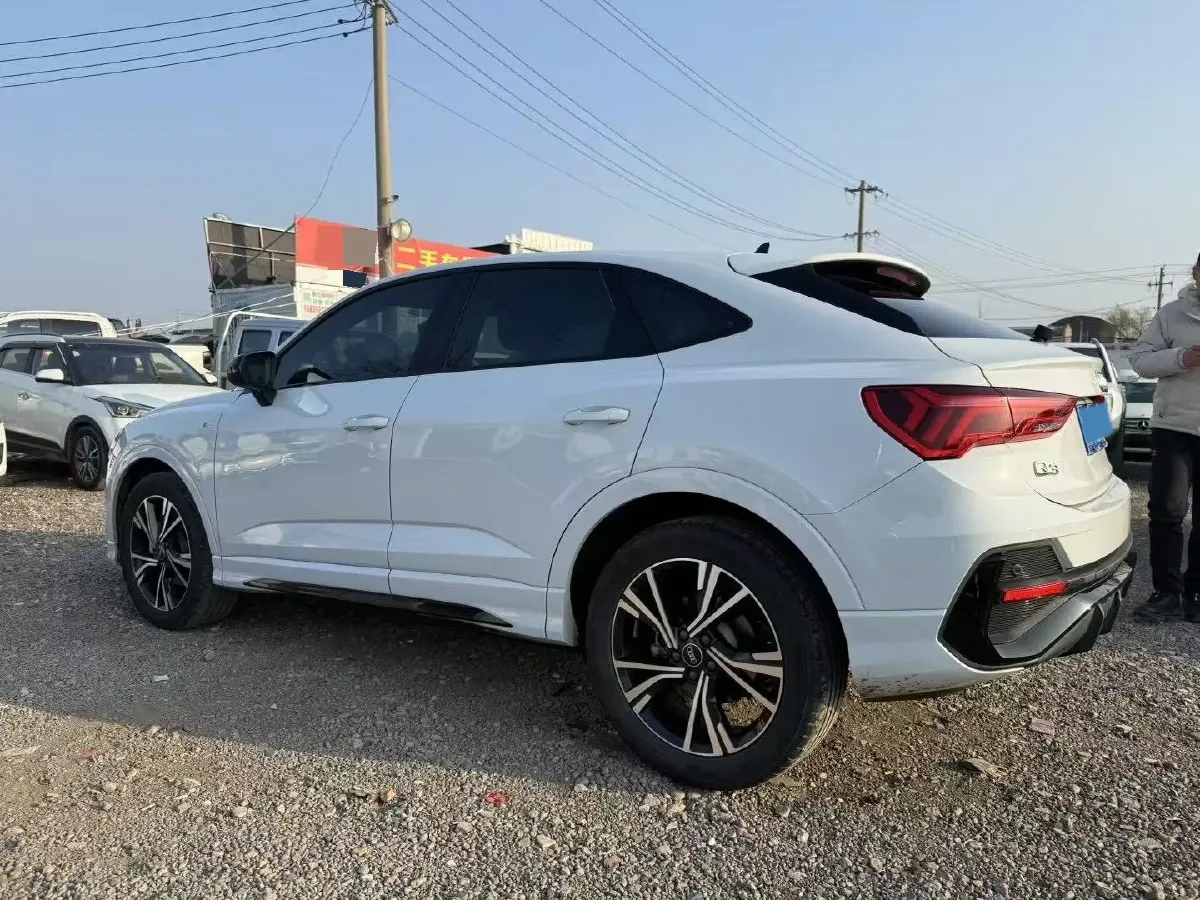 2022 Audi Q3 Sportback 2.0T 186HP L4 7DCT,autocango,china used car exporter,china ev exporter,chinese used car exporter,chinese used ev exporter