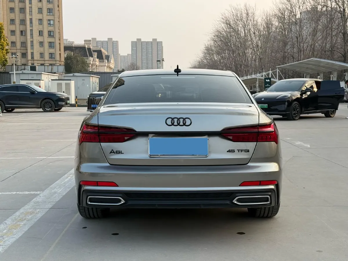 2021 Audi A6L 2.0T 190HP L4 7DCT,autocango,china used car exporter,china ev exporter,chinese used car exporter,chinese used ev exporter