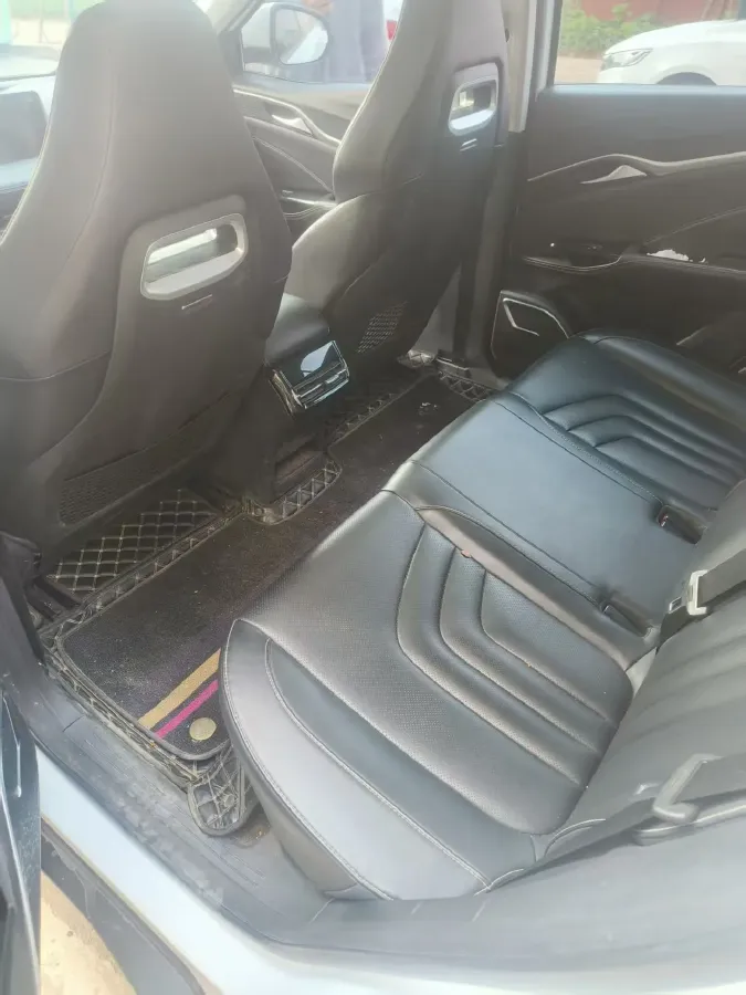 2022 Ford Focus 1.5T 177HP L4 6AT,autocango,china used car exporter,china ev exporter,chinese used car exporter,chinese used ev exporter