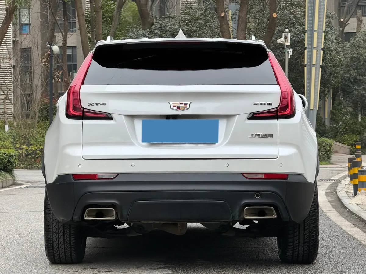 2021 Cadillac XT4 2.0T 237HP L4 9AT,autocango,china used car exporter,china ev exporter,chinese used car exporter,chinese used ev exporter