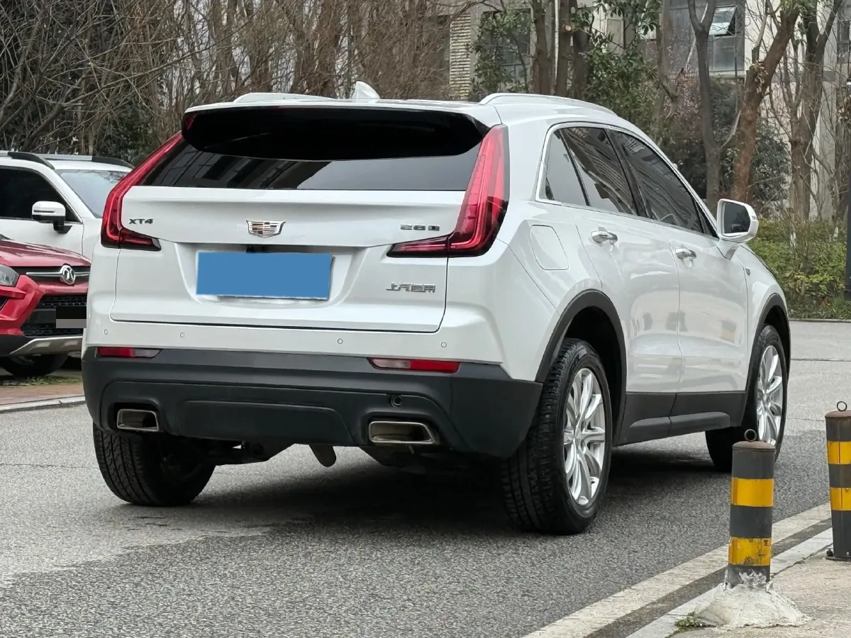 2021 Cadillac XT4 2.0T 237HP L4 9AT,autocango,china used car exporter,china ev exporter,chinese used car exporter,chinese used ev exporter