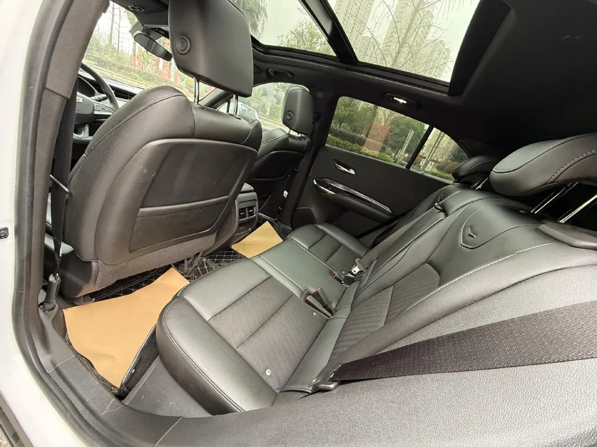 2021 Cadillac XT4 2.0T 237HP L4 9AT,autocango,china used car exporter,china ev exporter,chinese used car exporter,chinese used ev exporter