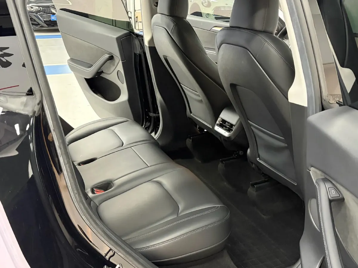 2022 Tesla Model Y BEV 60KWH,autocango,china used car exporter,china ev exporter,chinese used car exporter,chinese used ev exporter