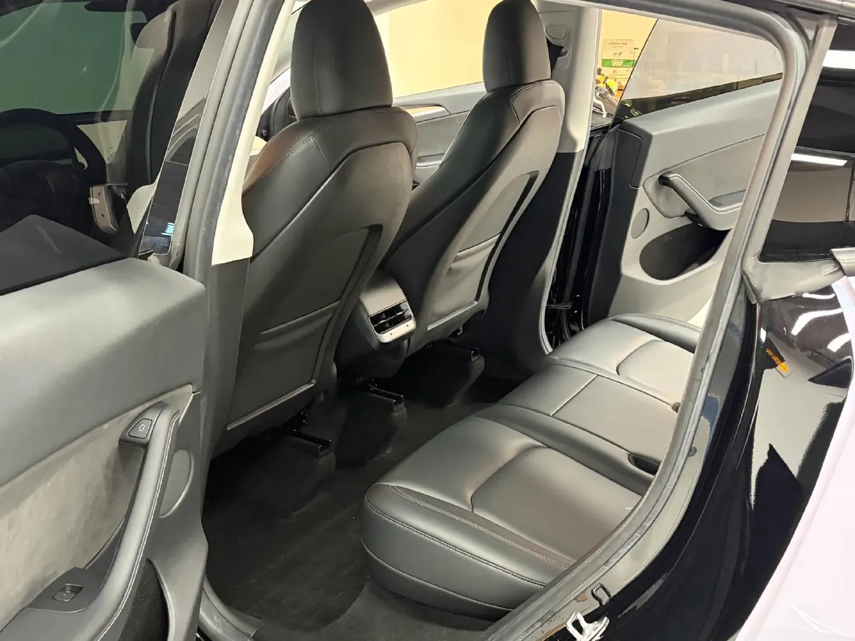 2022 Tesla Model Y BEV 60KWH,autocango,china used car exporter,china ev exporter,chinese used car exporter,chinese used ev exporter