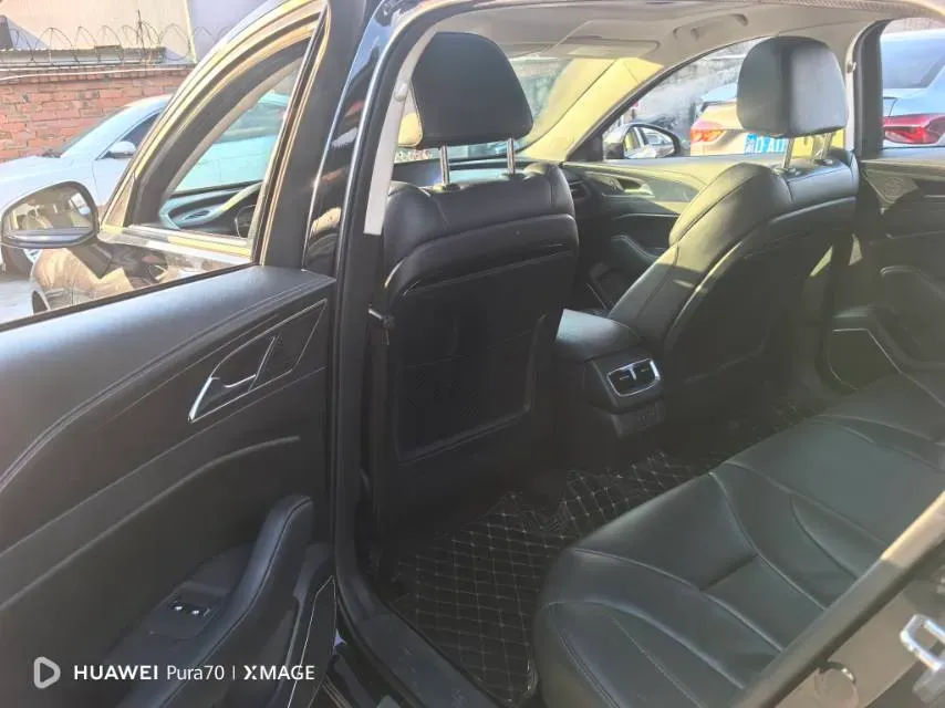 2020 HongQi H5 1.5T 169HP L4 7DCT,autocango,china used car exporter,china ev exporter,chinese used car exporter,chinese used ev exporter