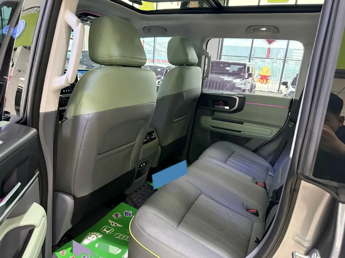 2024 Beijing BJ40 2.0T 245HP L4 8AT,autocango,china used car exporter,china ev exporter,chinese used car exporter,chinese used ev exporter