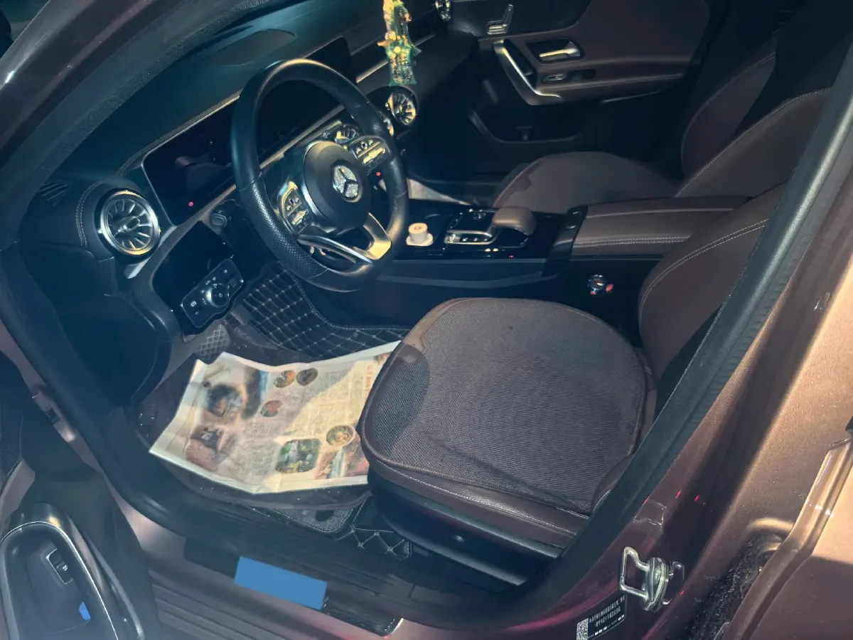 2020 Mercedes-Benz A Class 1.3T 163HP L4 7DCT,autocango,china used car exporter,china ev exporter,chinese used car exporter,chinese used ev exporter