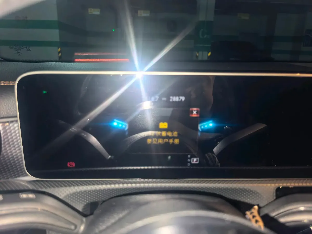 2020 Mercedes-Benz A Class 1.3T 163HP L4 7DCT,autocango,china used car exporter,china ev exporter,chinese used car exporter,chinese used ev exporter