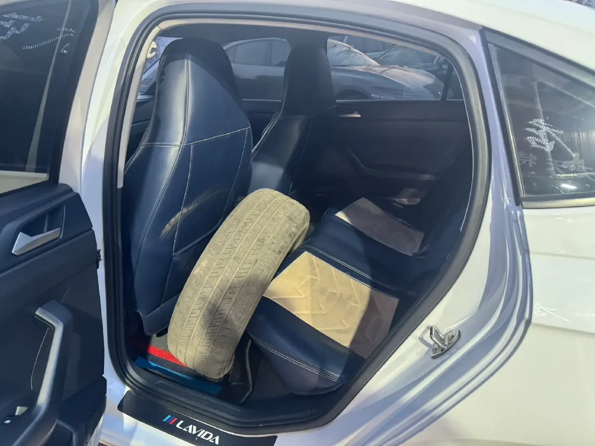 2023 Volkswagen Lavida 1.5L 110HP L4 5MT,autocango,china used car exporter,china ev exporter,chinese used car exporter,chinese used ev exporter