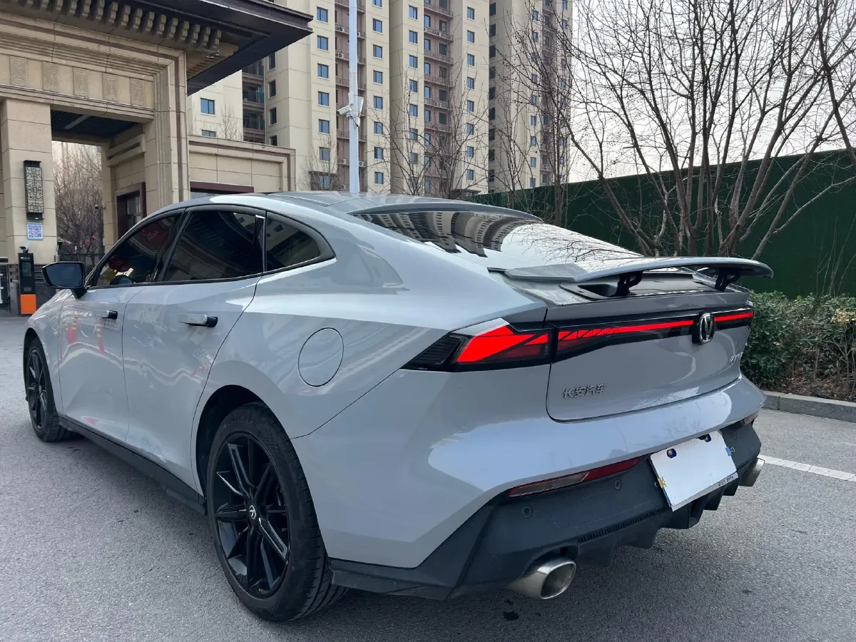 2024 ChangAn UNI-V 1.5T 188HP L4 7DCT,autocango,china used car exporter,china ev exporter,chinese used car exporter,chinese used ev exporter