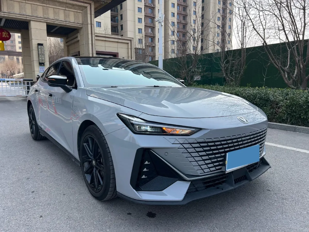 2024 ChangAn UNI-V 1.5T 188HP L4 7DCT,autocango,china used car exporter,china ev exporter,chinese used car exporter,chinese used ev exporter